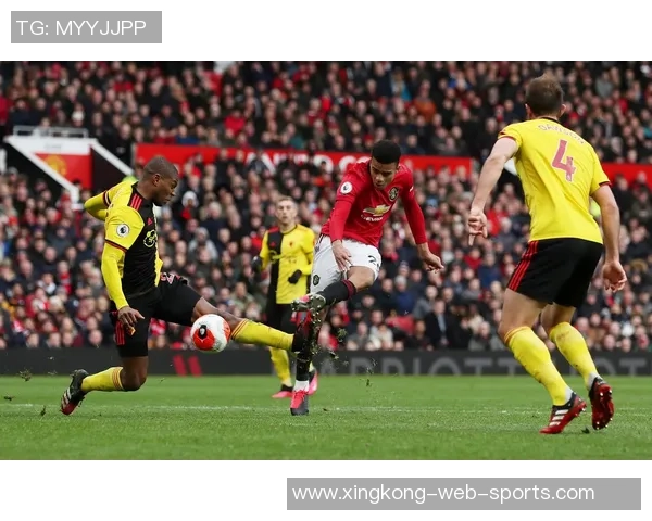 曼联昔日英超对阵桑德兰首发回顾卢克肖独存队中 曼联昔日英超对阵桑德兰首发回顾卢克肖独存队中